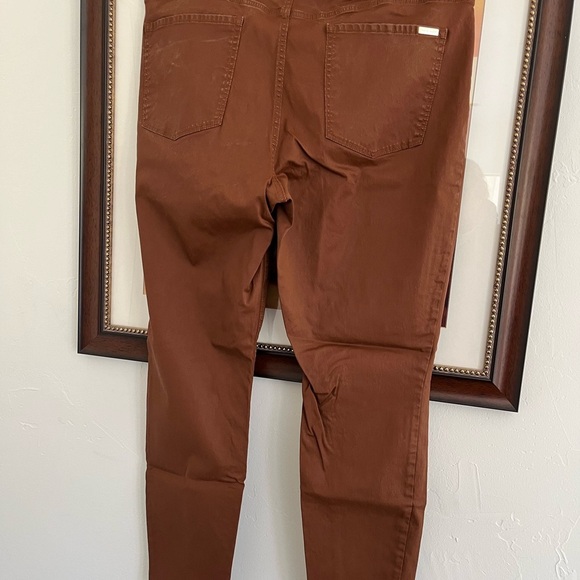 Coated Jeans - Picture 6 of 6